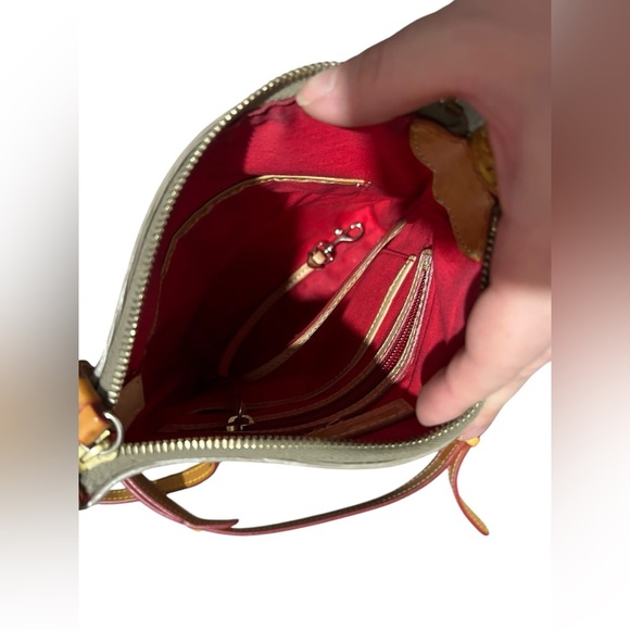 Dooney & Bourke crossbody bag | Dooney & Bourke crossbody purse - Picture 5 of 13